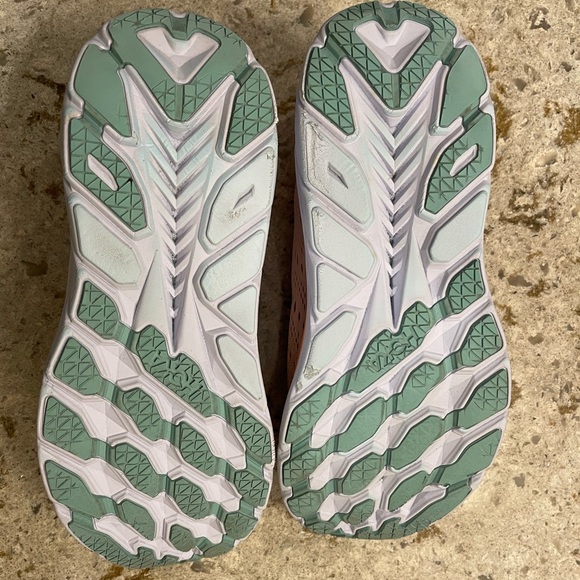 Hoka Clifton 8 - Picture 3 of 4